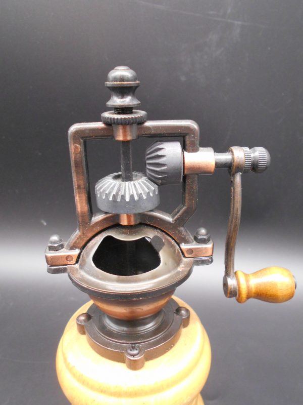 steampunk-grinder-3-dj-treasures-under-sugar-loaf-winona-minnesota-antiques-collectibles-crafts