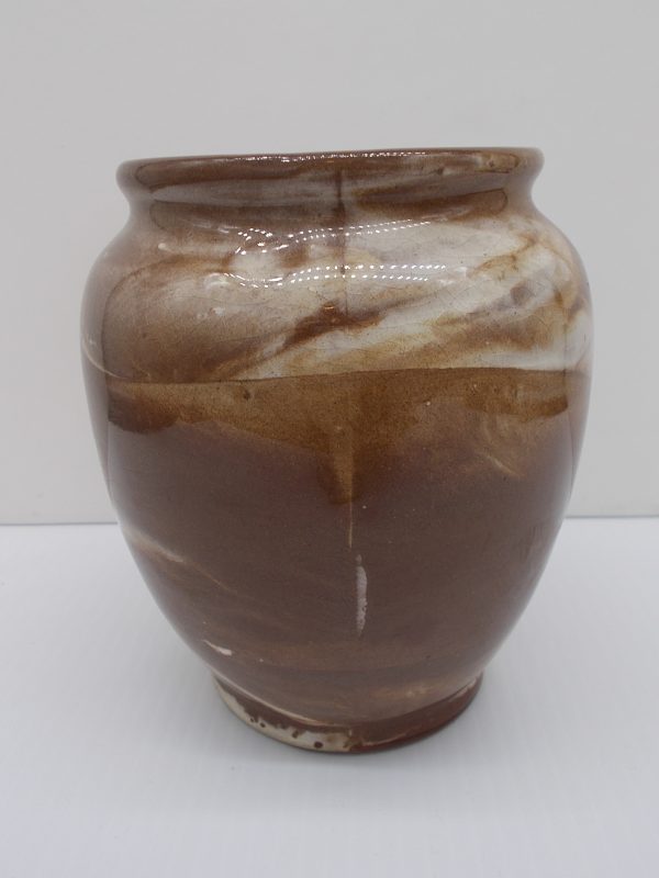 brown-white-vase-2-dj-treasures-under-sugar-loaf-winona-minnesota-antiques-collectibles-crafts