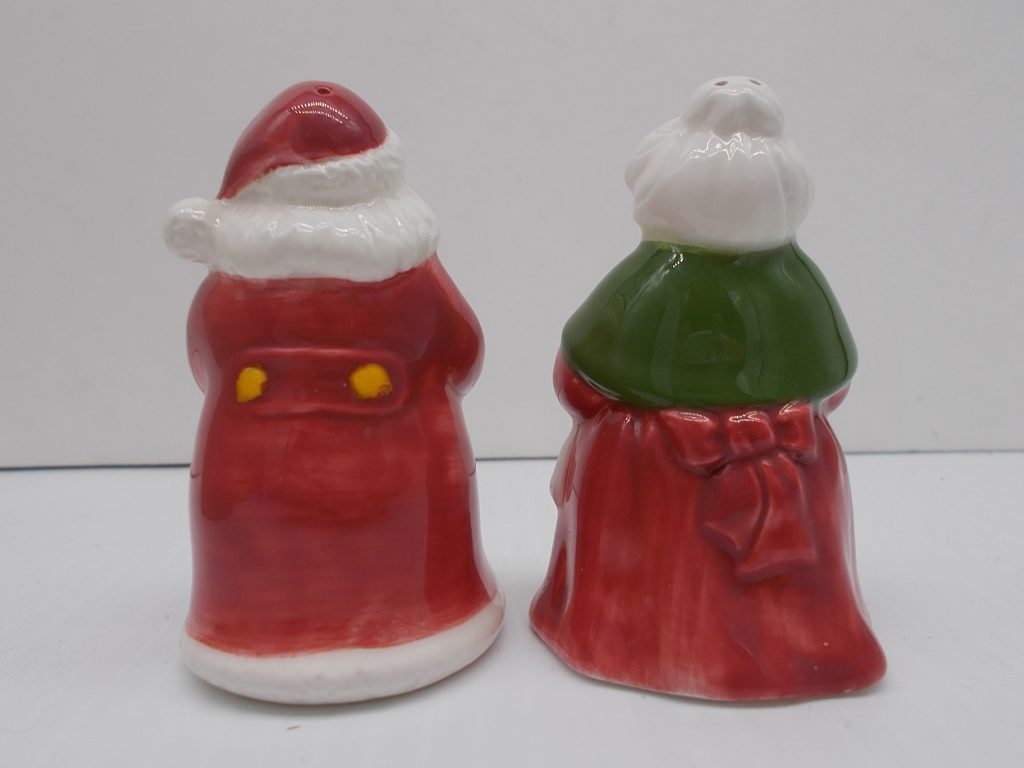 Mr. & Mrs. Santa Claus Salt & Pepper Shakers w Box – Treasures Under 