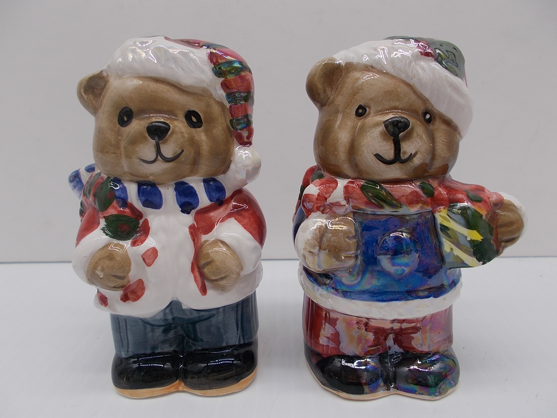 https://treasuresundersugarloaf.com/wp-content/uploads/2020/12/Christmas-Bear-Salt-Pepper-Shakers-1.jpg