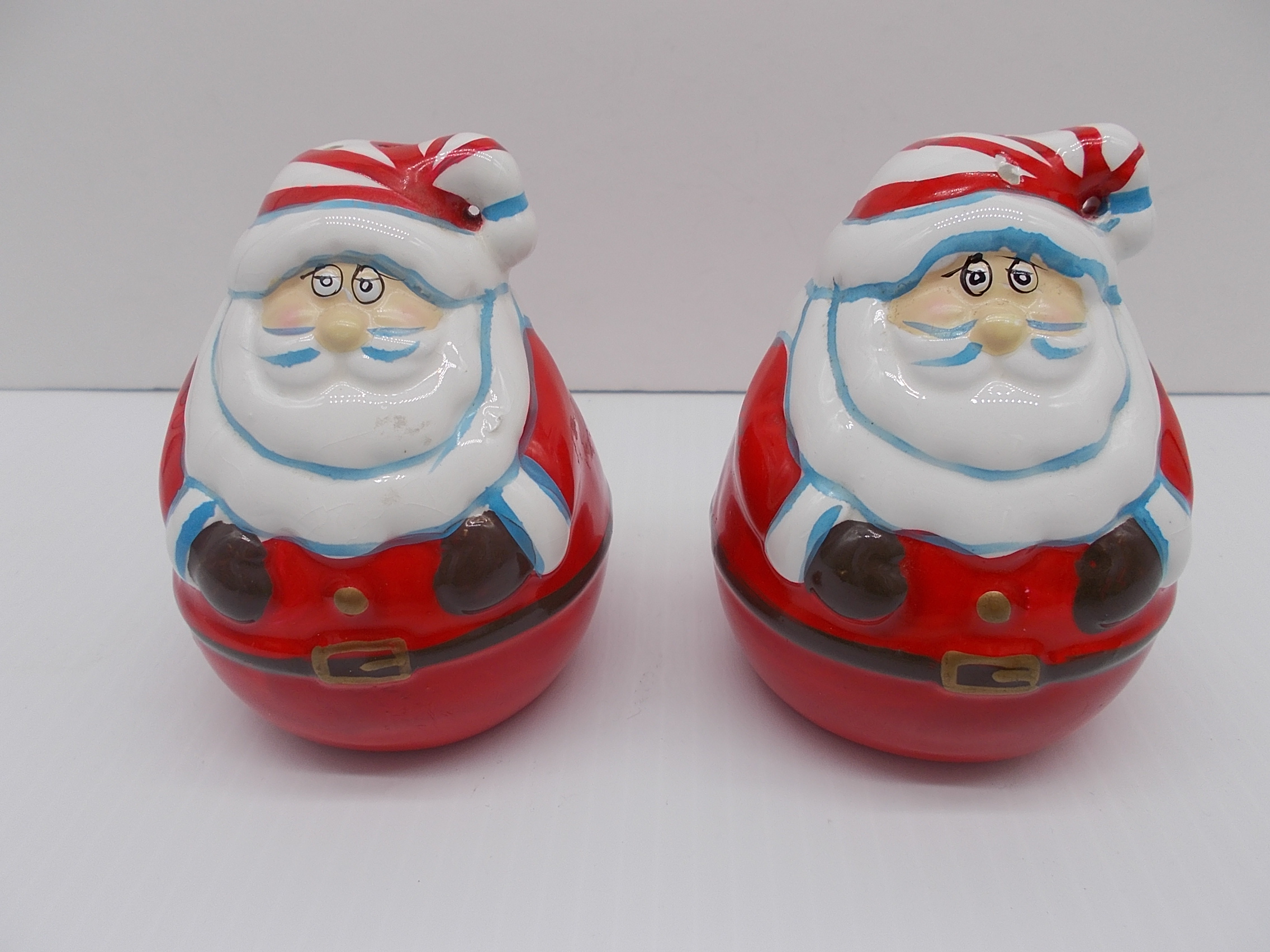 Christmas Light Bulb Salt & Pepper Shakers with Box – Treasures Under Sugar  Loaf – Antiques, Collectibles, Home Decor and More